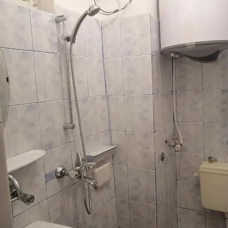 къща здравец - с осигурено паркомясто 3*