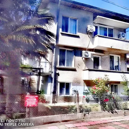 къща здравец - с осигурено паркомясто 3* Primorsko