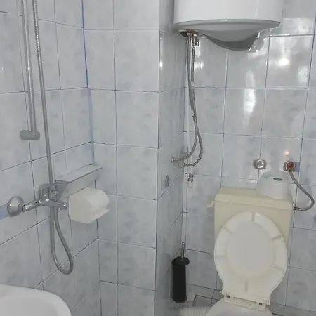 къща здравец - с осигурено паркомясто