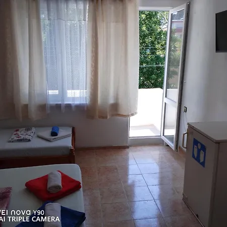 Guest house къща здравец - с осигурено паркомясто Primorsko