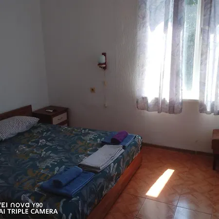 Guest house къща здравец - с осигурено паркомясто Primorsko